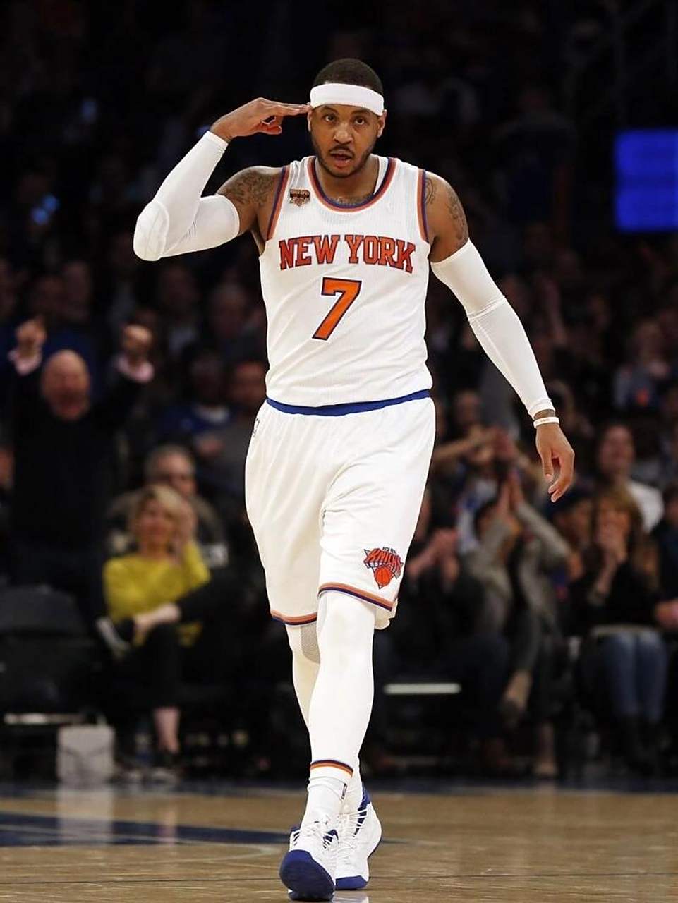 这是兴趣不是工作！约基奇庆祝赛马夺冠激动落泪 狂喷香槟比NBA夺冠更嗨