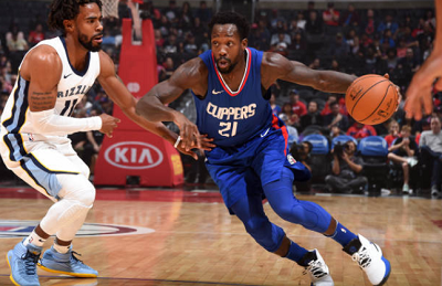 也点燃了围 也点燃了围