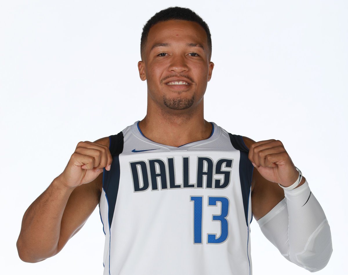 体育中超：上海申花2-0上海海港 赢下“上海德比”